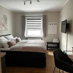 Wohnraum Gaeste- & Boardinghaus Отель 3*