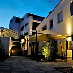 Wohnraum Gaeste- & Boardinghaus Отель Gusterath