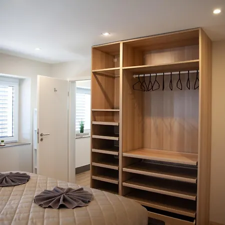 Szálloda Wohnraum Gaeste- & Boardinghaus