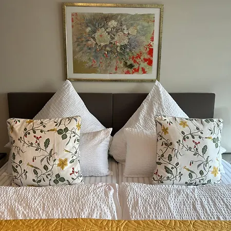 Wohnraum Gaeste- & Boardinghaus 3*