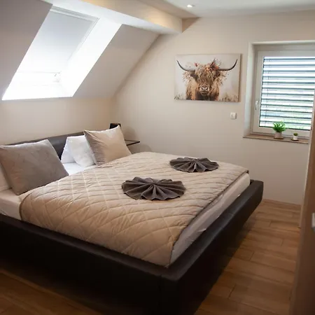 Wohnraum Gaeste- & Boardinghaus Szálloda 3*