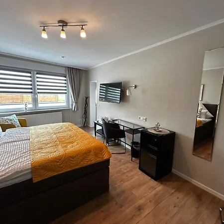 Wohnraum Gaeste- & Boardinghaus Szálloda Gusterath