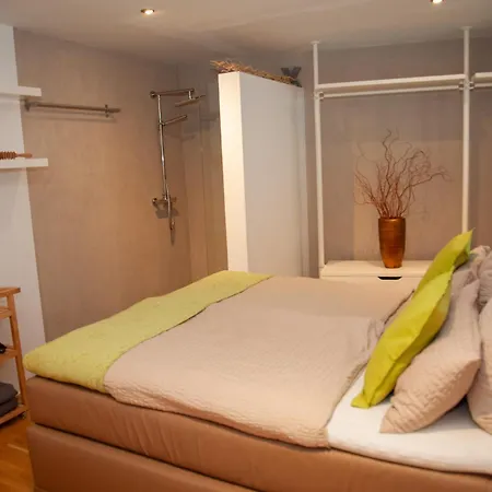 Wohnraum Gaeste- & Boardinghaus 3*