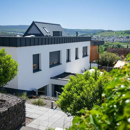 Wohnraum Gaeste- & Boardinghaus Gusterath