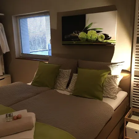 Wohnraum Gaeste- & Boardinghaus Szálloda 3*