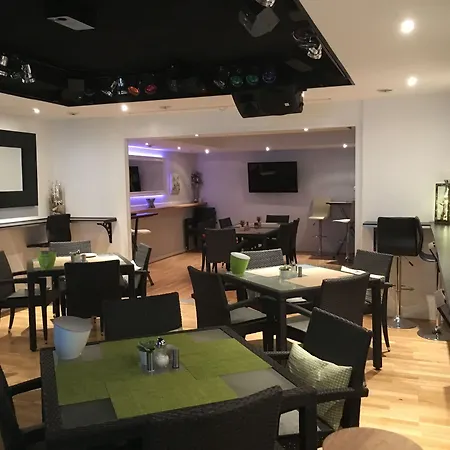 Wohnraum Gaeste- & Boardinghaus 3*