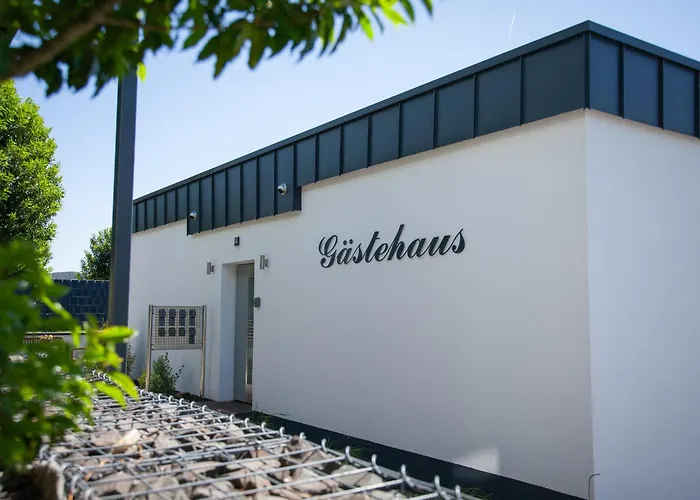 ホテル Wohnraum Gaeste- & Boardinghaus Gusterath