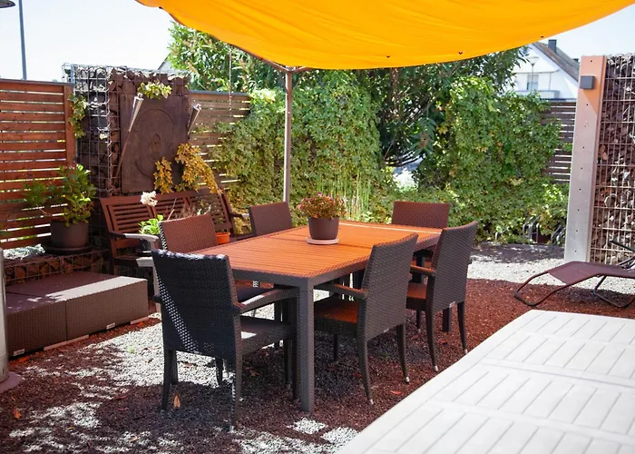 Wohnraum Gaeste- & Boardinghaus ホテル