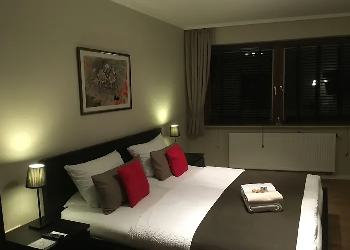 Wohnraum Gaeste- & Boardinghaus ホテル